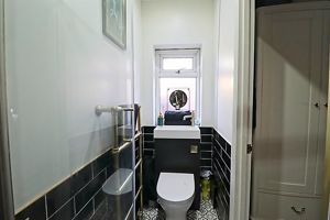 En-suite- click for photo gallery